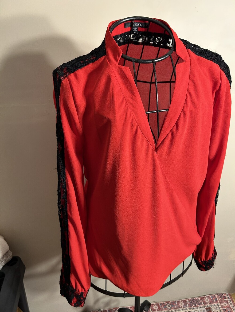 size medium womens shirt blouse long sleeved red black lace dress casual